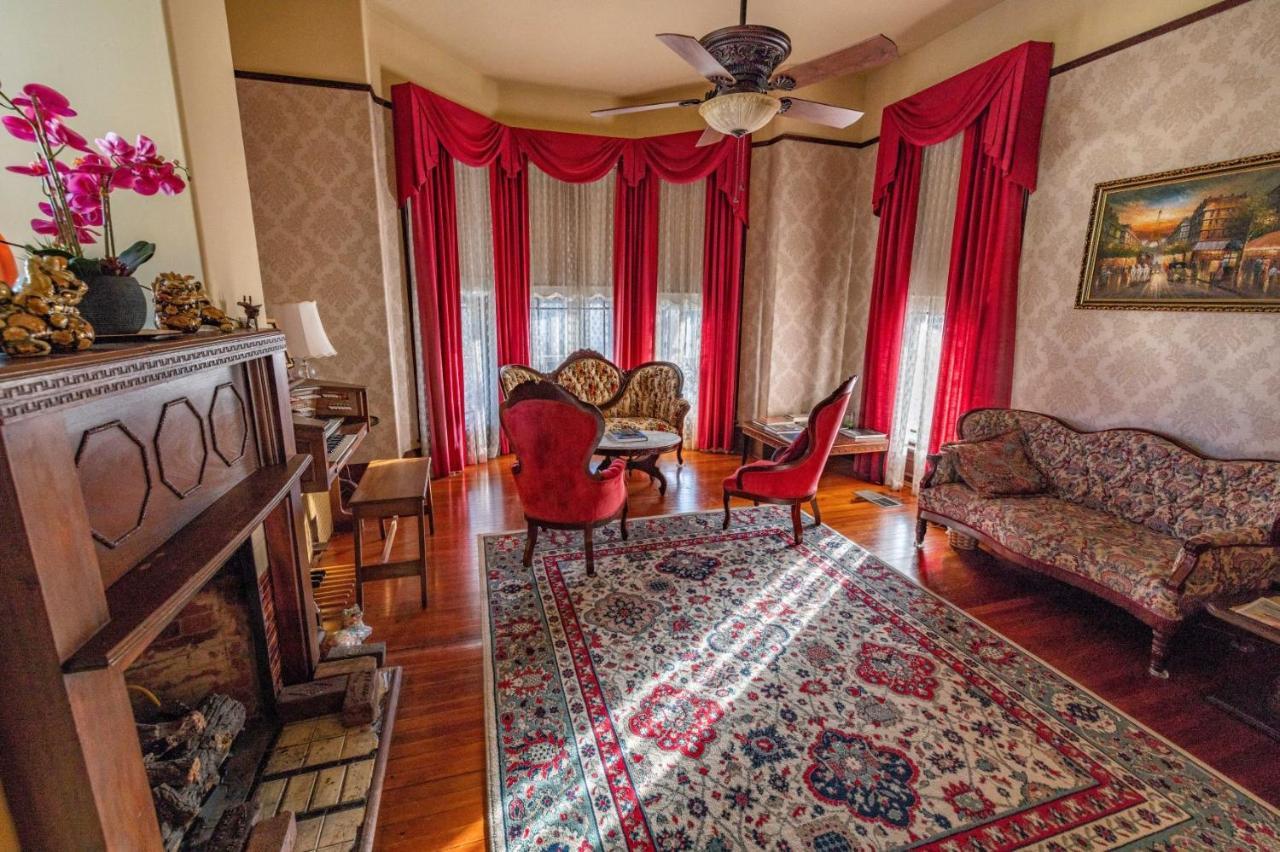 Grand Gables Inn パラトカ エクステリア 写真