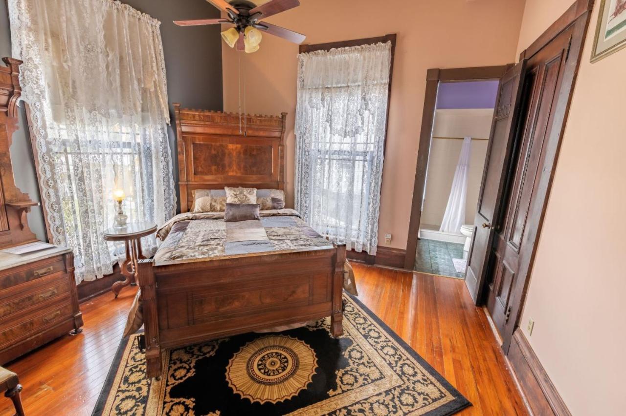 Grand Gables Inn パラトカ エクステリア 写真