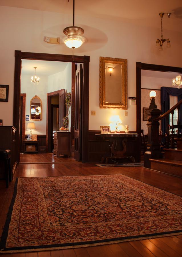 Grand Gables Inn パラトカ エクステリア 写真