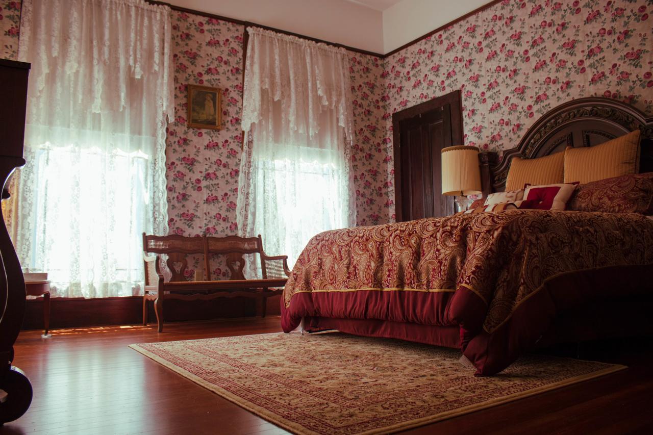 Grand Gables Inn パラトカ エクステリア 写真