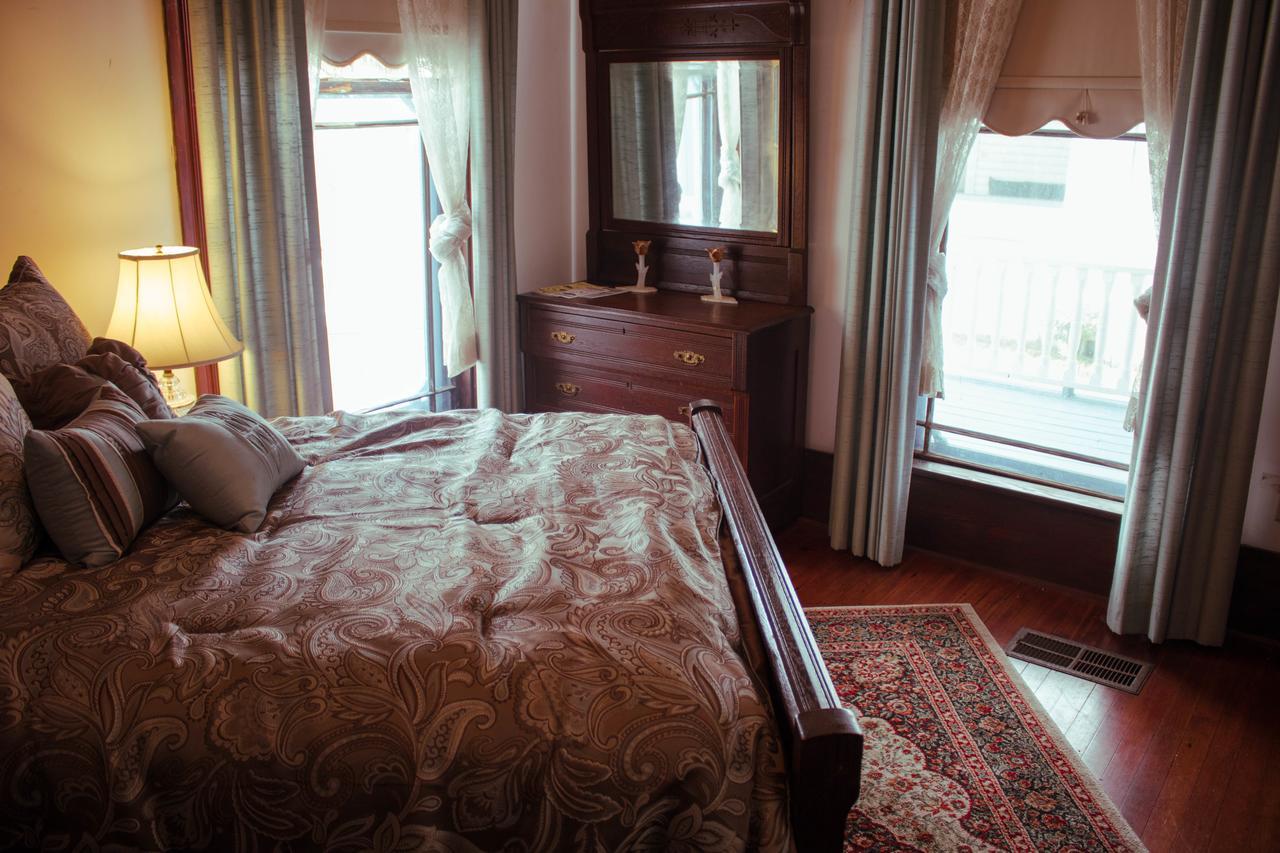 Grand Gables Inn パラトカ エクステリア 写真